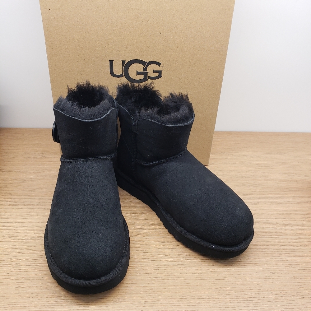 UGG Mini Bailey Button II Boots In Black